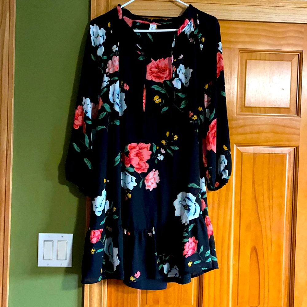 Old navy spring dress, with peplum bottom